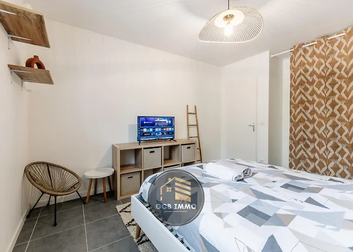 Apartment Le Ferjus 2 - Parking Prive - Centre *